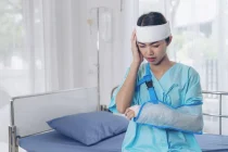 How a Brain Injury Lawyer Handles Cases Where Symptoms Develop Over Time